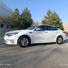 Kia Optima 2019