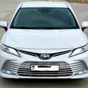 Toyota Camry 2021
