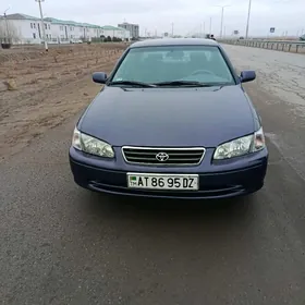 Toyota Camry 2000