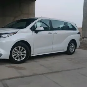 Toyota Sienna 2021
