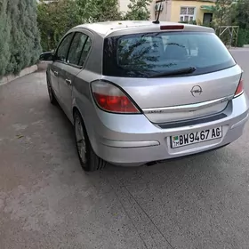Opel Astra 2004