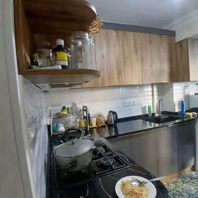 11 мкр 1 этаж 3 комн