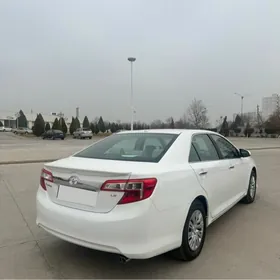 Toyota Camry 2014
