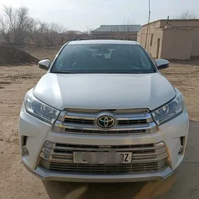 Toyota Highlander 2019