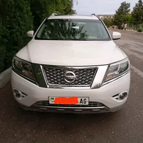 Nissan Pathfinder 2013