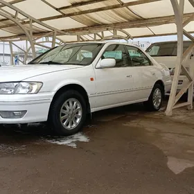 Toyota Camry 2000