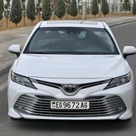 Toyota Camry 2018