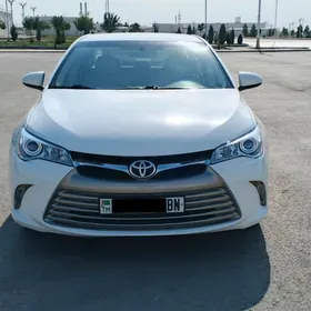 Toyota Camry 2017