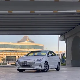 Hyundai Elantra 2020