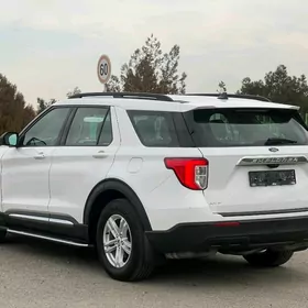 Ford Explorer 2021