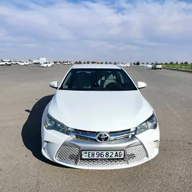Toyota Camry 2017