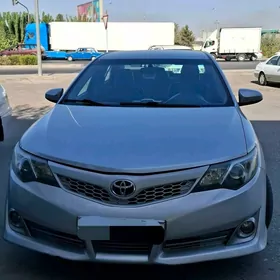Toyota Camry 2014