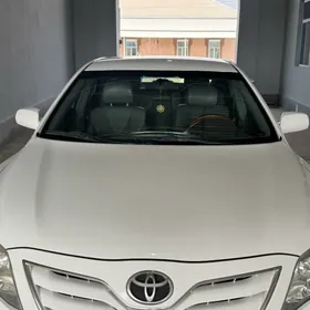 Toyota Camry 2010