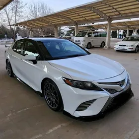 Toyota Camry 2022