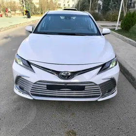 Toyota Camry 2022