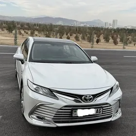 Toyota Camry 2023