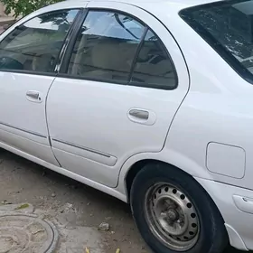 Nissan Sunny 2002