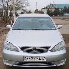 Toyota Camry 2004