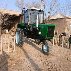 MTZ 80 2002