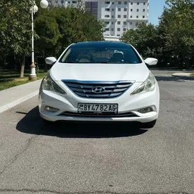 Hyundai Sonata 2011