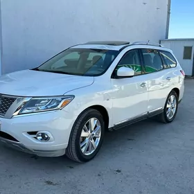 Nissan Pathfinder 2013