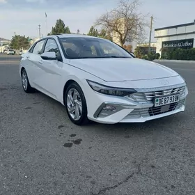 Hyundai Elantra 2025