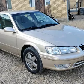 Toyota Camry 2000