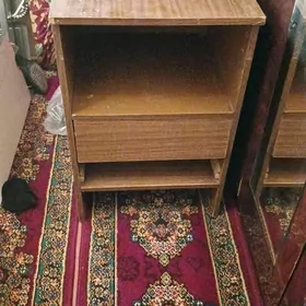 тумбочка,шкаф