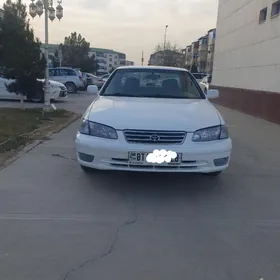 Toyota Camry 2001