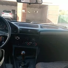 BMW 520 1990