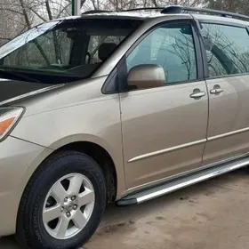 Toyota Sienna 2005