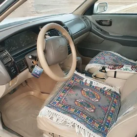 Toyota Avalon 1999