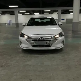 Hyundai Elantra 2019