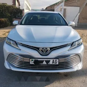 Toyota Camry 2020