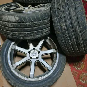 Диска покрышка Lexus RX