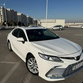 Toyota Camry 2020