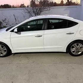 Hyundai Elantra 2019