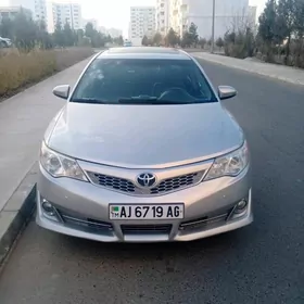 Toyota Camry 2014