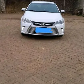 Toyota Camry 2017