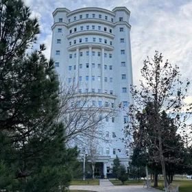 Eýesinden: jaylaryñ iñ gowusy