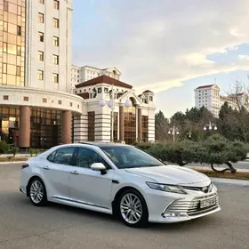 Toyota Camry 2018