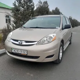 Toyota Sienna 2008