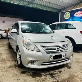Nissan Versa 2012