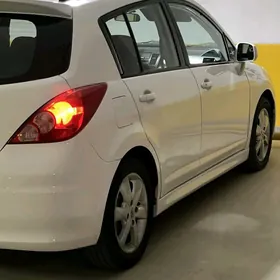 Nissan Versa 2010