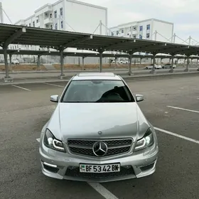 Mercedes-Benz C300 2012