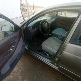 Daewoo Leganza 1999