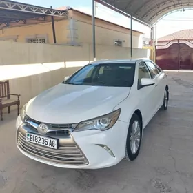 Toyota Camry 2017
