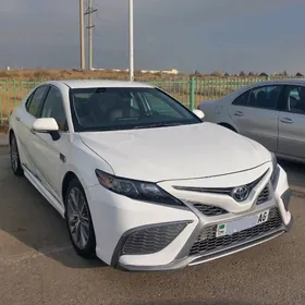 Toyota Camry 2022