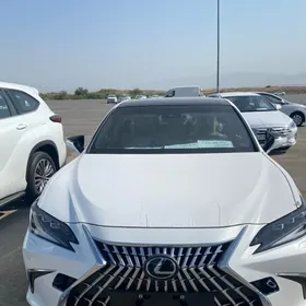 Lexus ES 350 2025