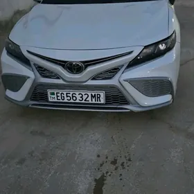 Toyota Camry 2022